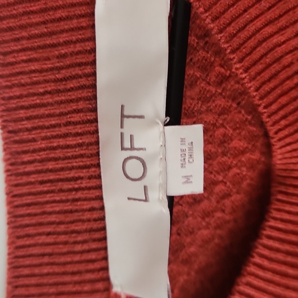 LOFT Rust Sweater - Picture 3 of 5